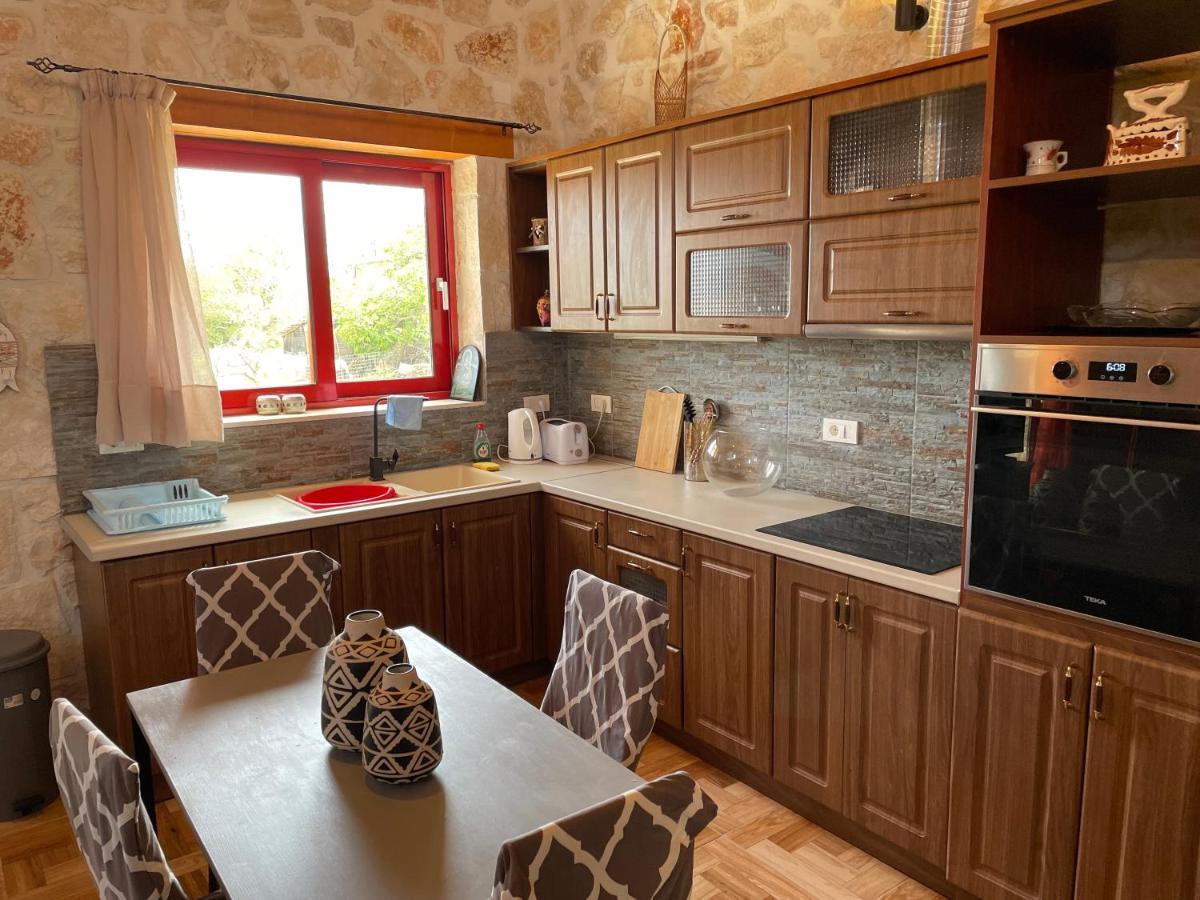 Casa Petra - Stone Country house